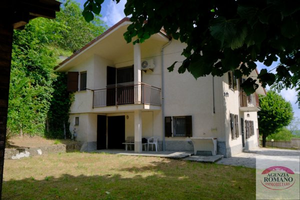 casa indipendente in vendita a Ponzone