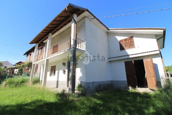 casa semindipendente in vendita a Ponzone