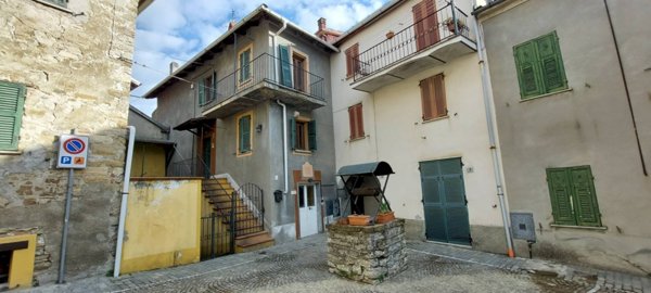 casa indipendente in vendita a Ponzone