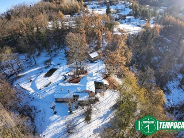 casa indipendente in vendita a Ponzone