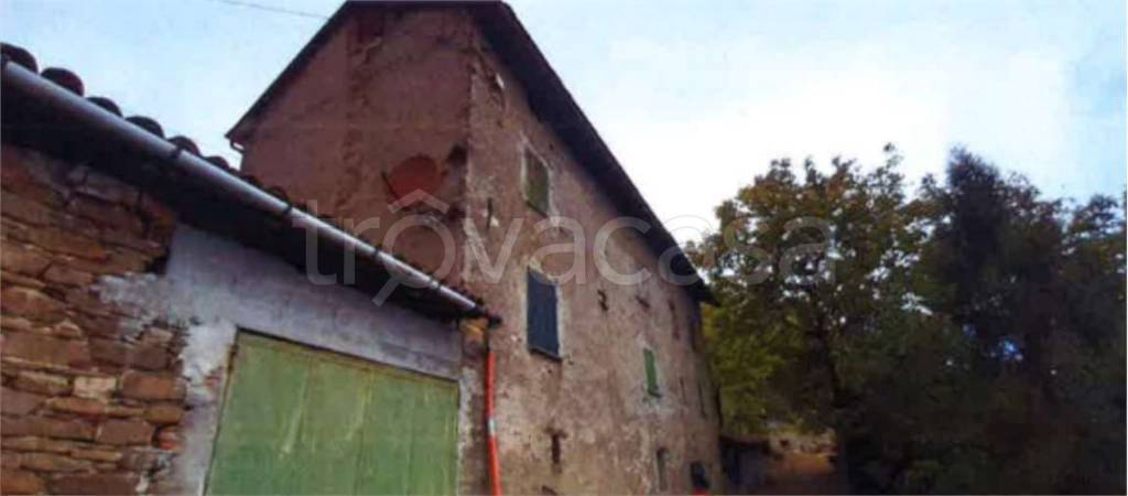 casale in vendita a Ponzone