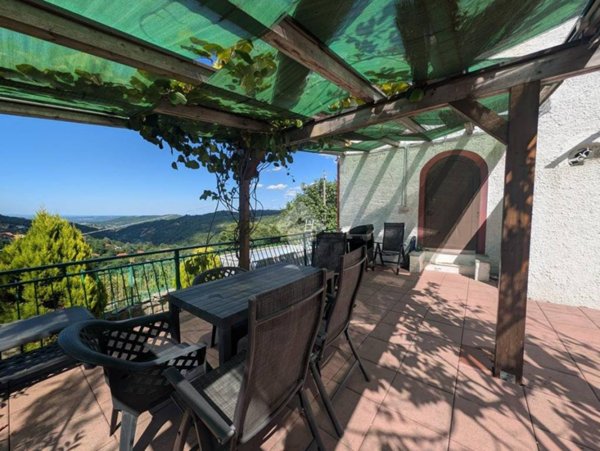 casa indipendente in vendita a Ponzone