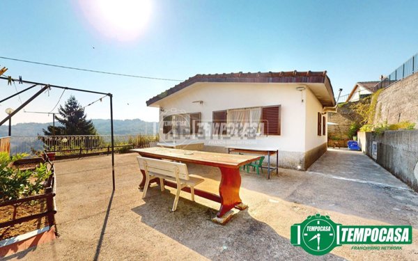 casa indipendente in vendita a Ponzone