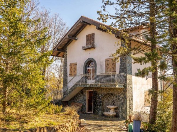 casa indipendente in vendita a Ponzone