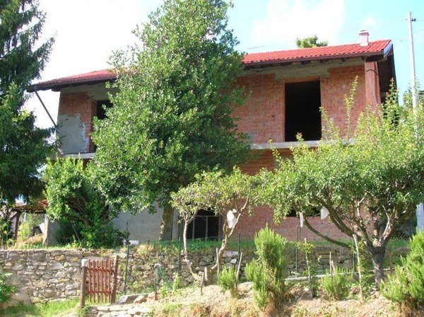 casa indipendente in vendita a Ponzone in zona Cimaferle