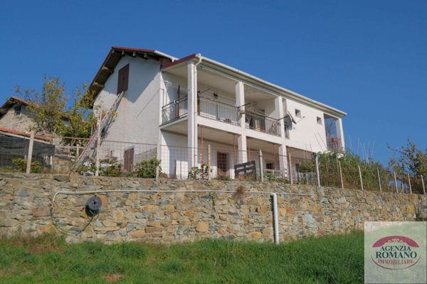 casa indipendente in vendita a Ponzone in zona Moretti