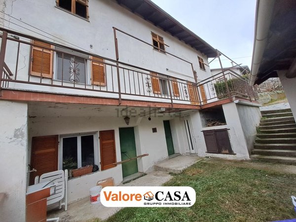 casa indipendente in vendita a Ponzone in zona Pianlago