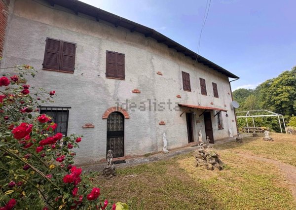 casa indipendente in vendita a Ponzone