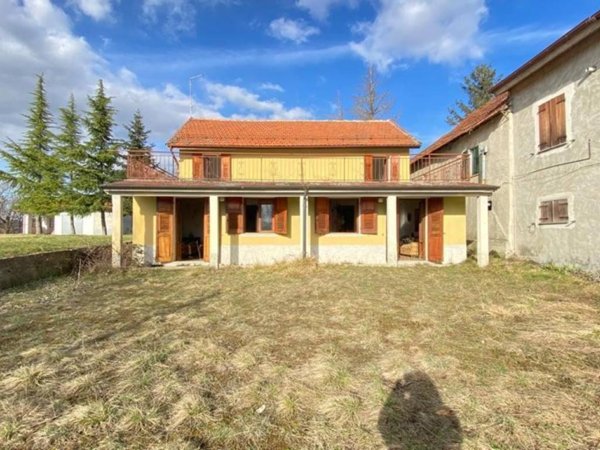 casa indipendente in vendita a Ponzone in zona Moretti