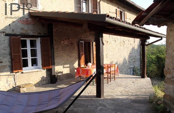 casa indipendente in vendita a Ponzone