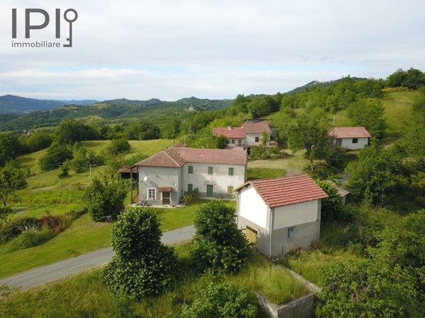 casa indipendente in vendita a Ponzone