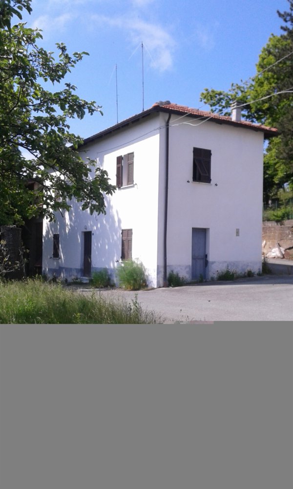 locale di sgombero in vendita a Ponzone