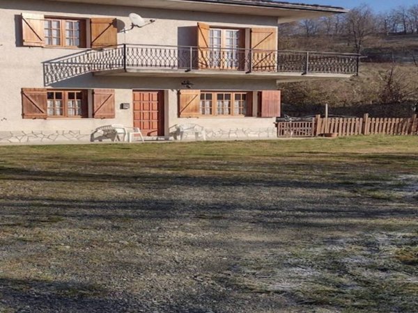 casa indipendente in vendita a Ponzone in zona Caldasio