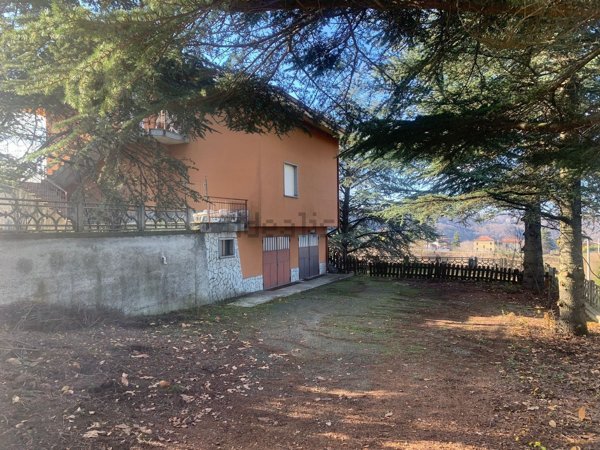 casa indipendente in vendita a Ponzone in zona Cimaferle