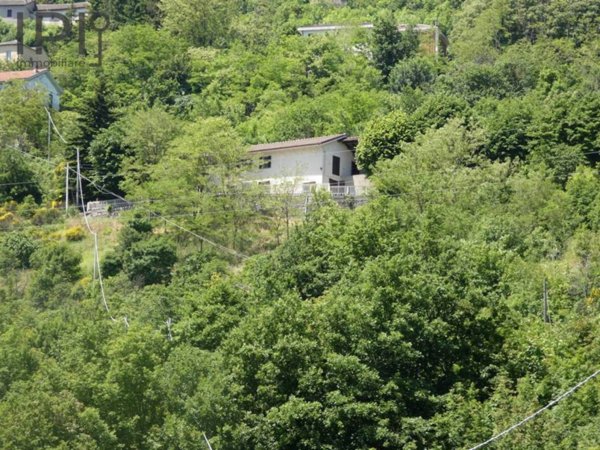 casa indipendente in vendita a Ponzone
