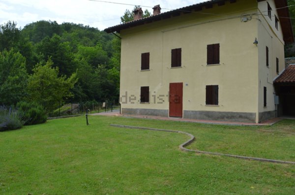 casa indipendente in vendita a Ponzone