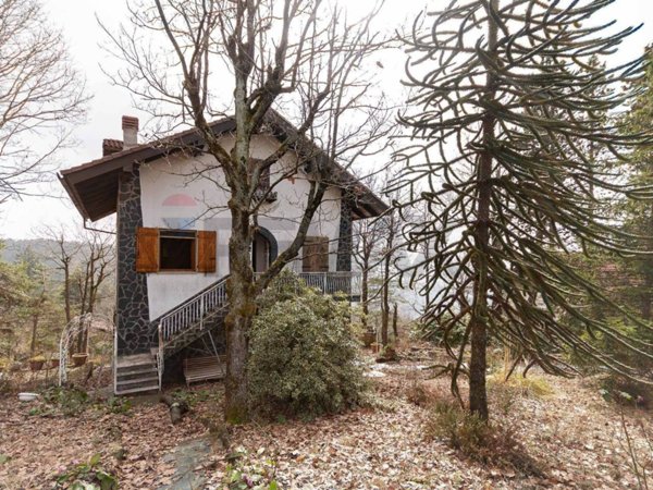 casa indipendente in vendita a Ponzone