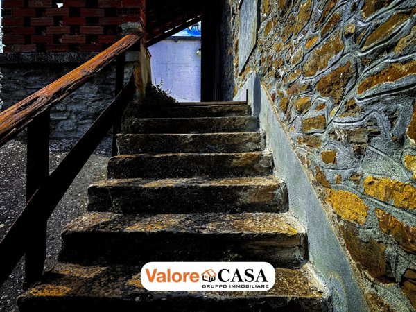 casa indipendente in vendita a Ponzone