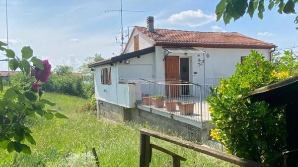 casa indipendente in vendita a Ponzone in zona Cimaferle