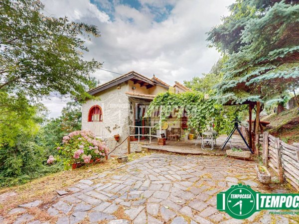 casa indipendente in vendita a Ponzone