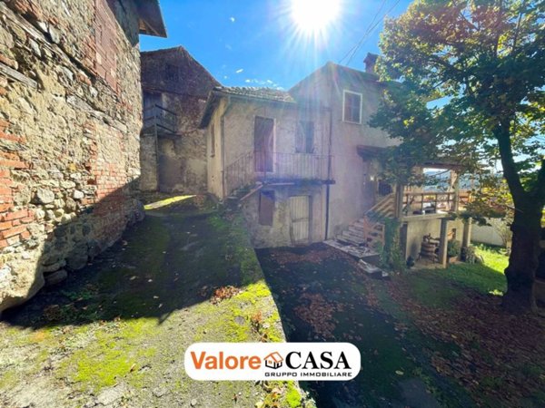 casa indipendente in vendita a Ponzone