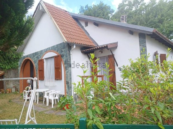 casa indipendente in vendita a Ponzone in zona Cimaferle