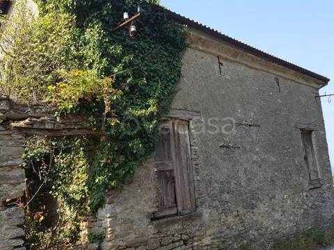 casa indipendente in vendita a Ponzone