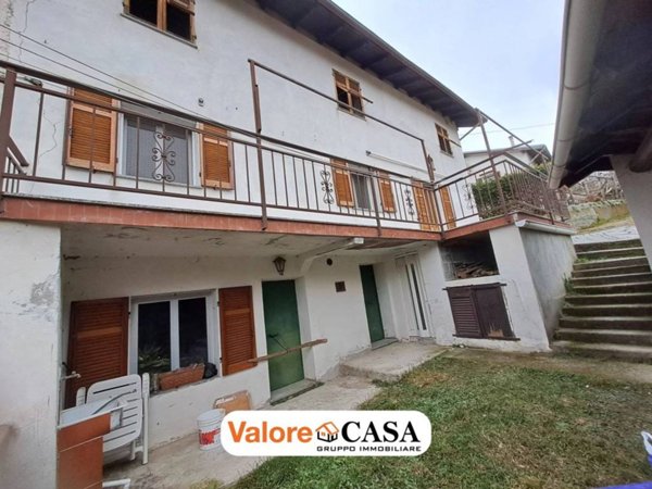 casa indipendente in vendita a Ponzone