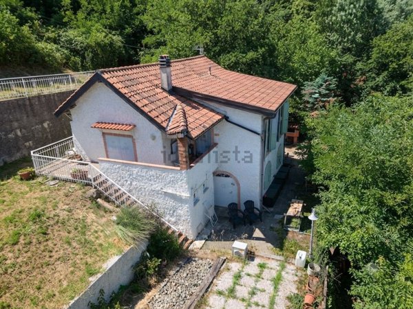 casa indipendente in vendita a Ponzone