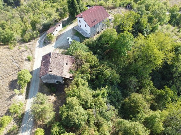 casa indipendente in vendita a Ponzone