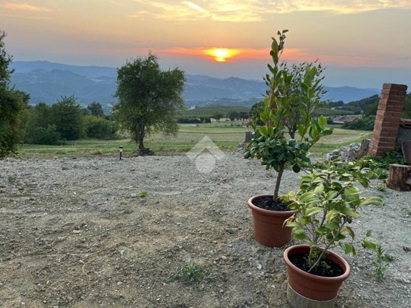 casa indipendente in vendita a Ponzone in zona Chiappino