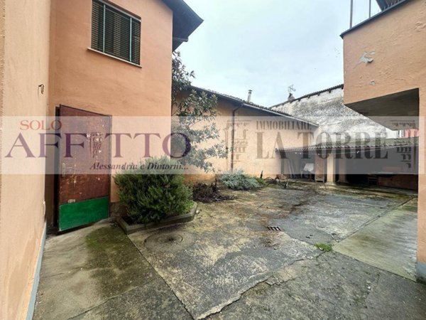 casa indipendente in vendita a Pozzolo Formigaro