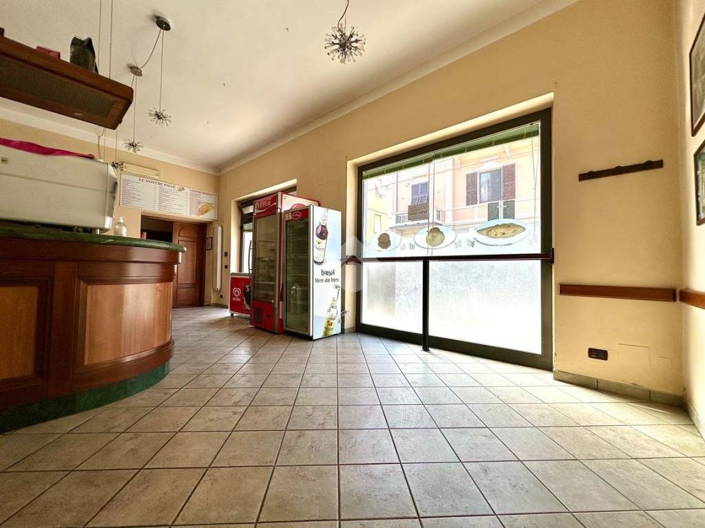negozio in vendita a Pozzolo Formigaro