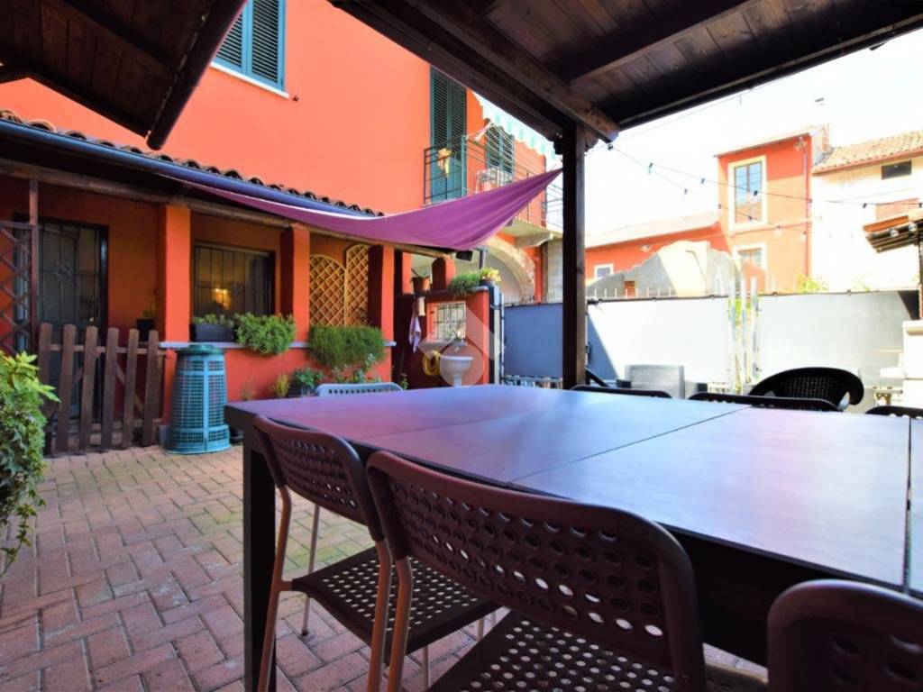 casa indipendente in vendita a Pozzolo Formigaro