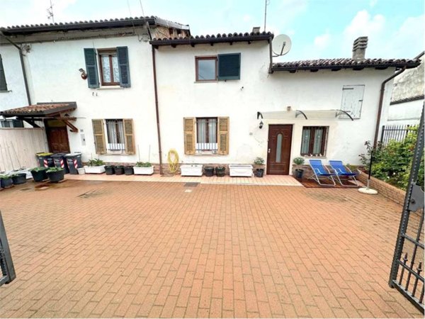 casa indipendente in vendita a Pozzolo Formigaro in zona Bettole di Pozzolo