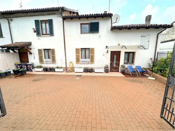 casa indipendente in vendita a Pozzolo Formigaro