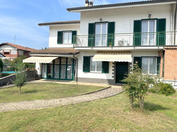casa indipendente in vendita a Pozzolo Formigaro