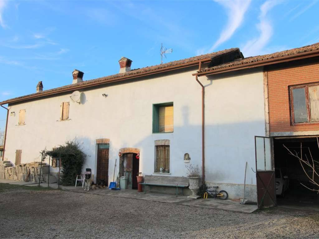 casa indipendente in vendita a Pozzolo Formigaro