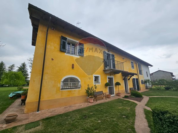 casa indipendente in vendita a Pozzolo Formigaro