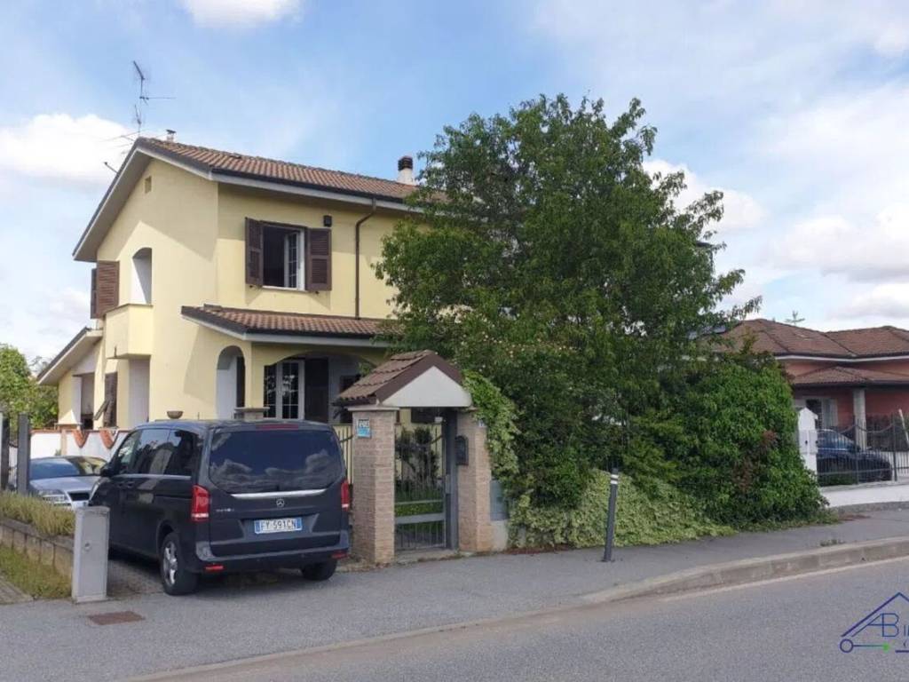casa indipendente in vendita a Pozzolo Formigaro