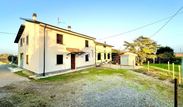 casa indipendente in vendita a Pozzolo Formigaro