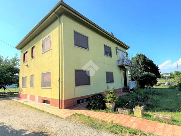 casa indipendente in vendita a Pozzolo Formigaro