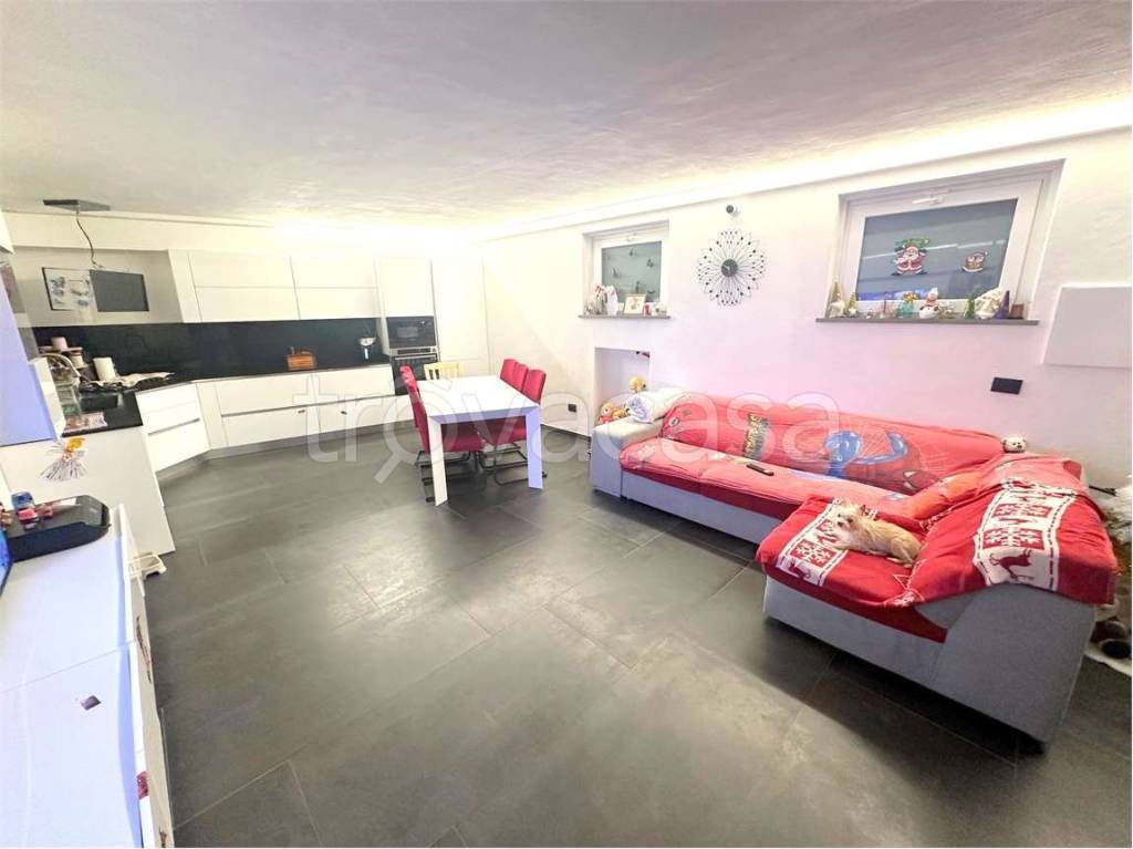 casa indipendente in vendita a Pozzolo Formigaro