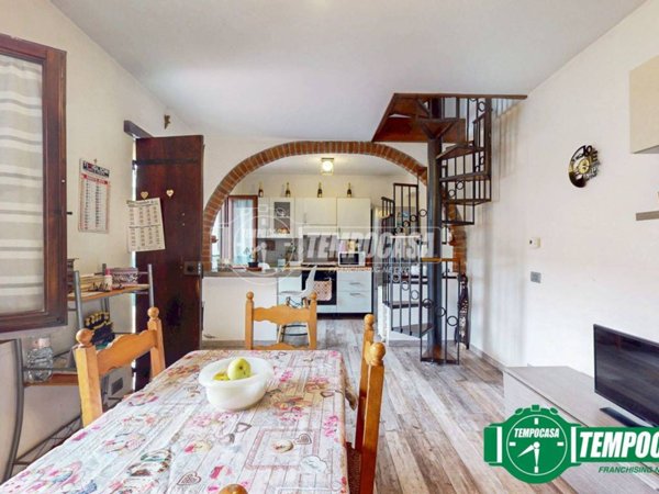 casa indipendente in vendita a Pozzolo Formigaro