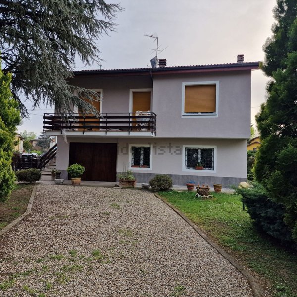 casa indipendente in vendita a Pozzolo Formigaro