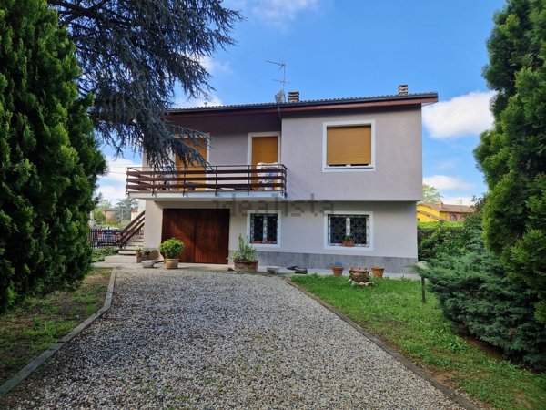 casa indipendente in vendita a Pozzolo Formigaro