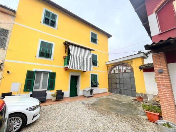 casa indipendente in vendita a Pozzolo Formigaro