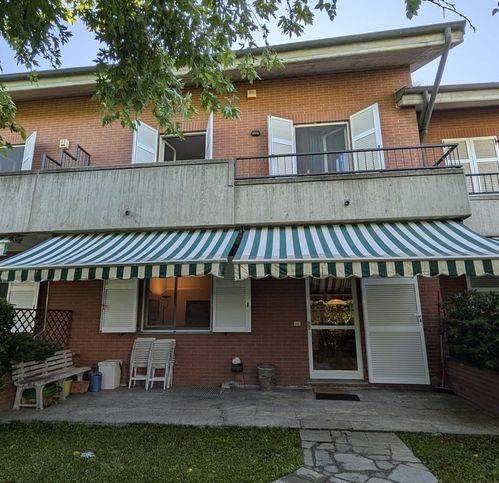 casa indipendente in vendita a Pozzolo Formigaro