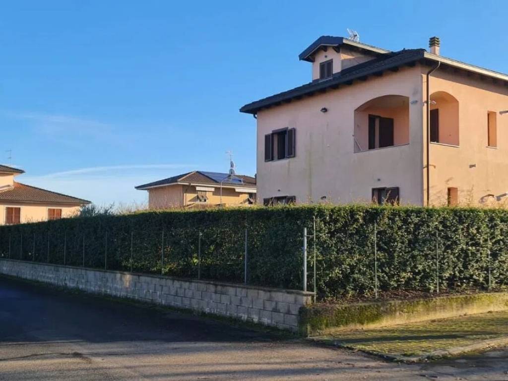 casa semindipendente in vendita a Pozzolo Formigaro