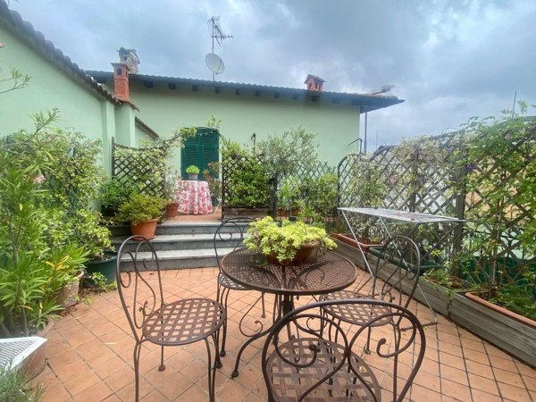 esavano in vendita a Pozzolo Formigaro